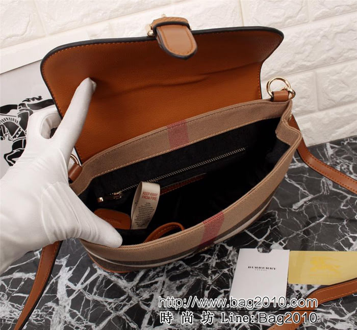 BURBERRY巴寶莉 獨家爆款 小號Canvas格紋皮革 斜背包 39907  Bhq1005